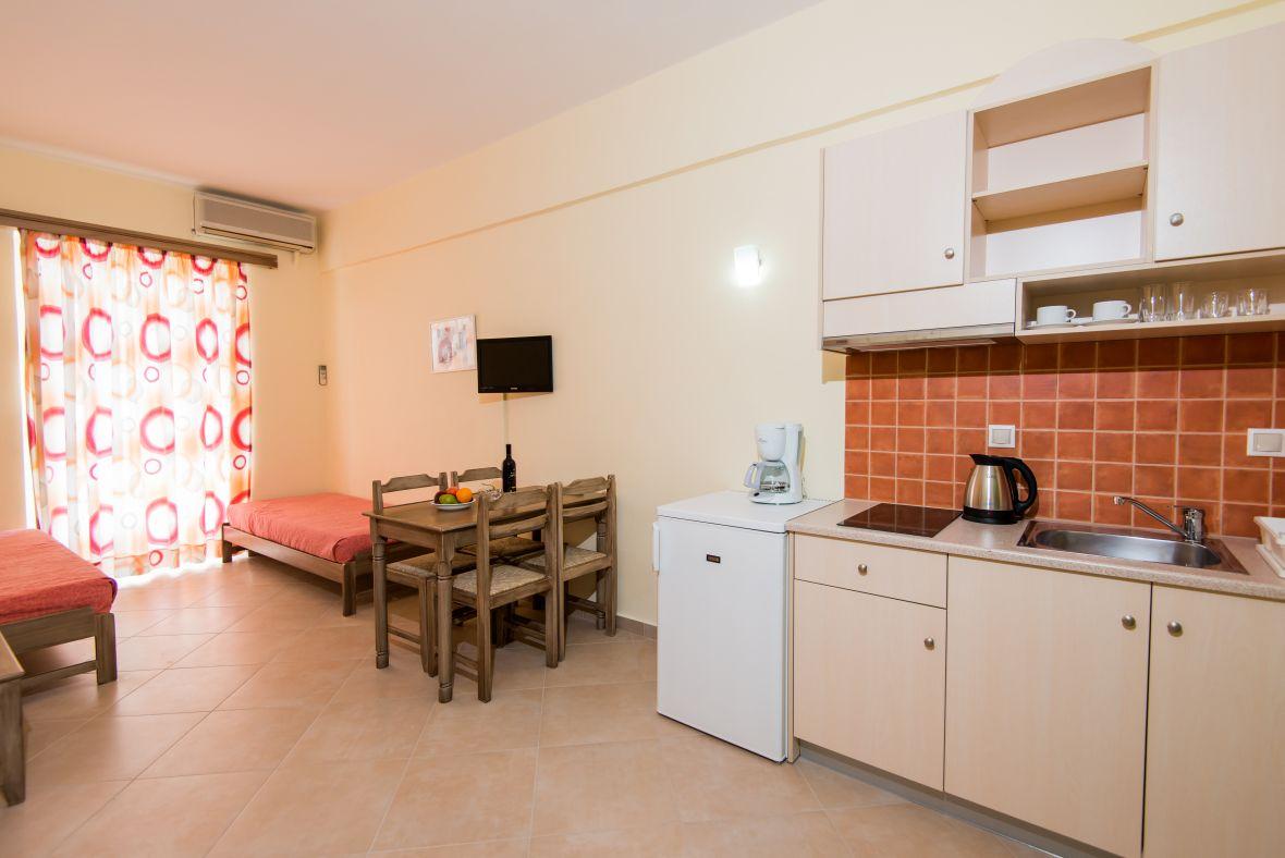 Daisy Hotel Apartments Rethymno Exteriör bild
