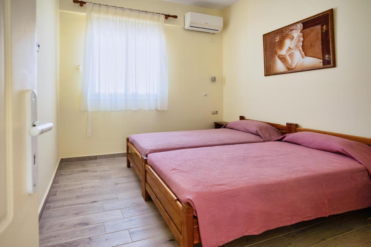 Daisy Hotel Apartments Rethymno Exteriör bild